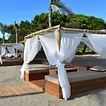 Villa Posh 1 *