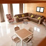 Villa Posh 1 *