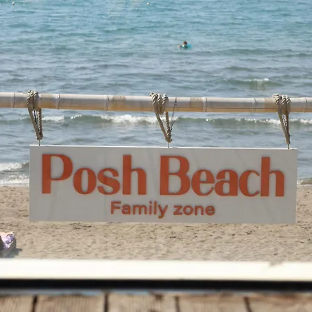 Posh 1 *