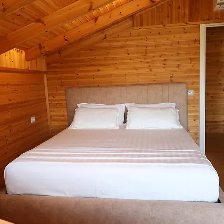 Posh 1 וילה קבאיה