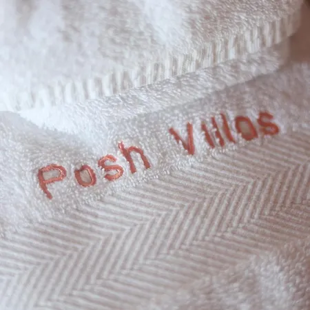 Villa Posh 1 *