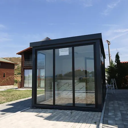 Villa Posh 1 *